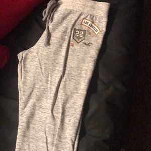 Hollister joggers